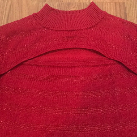 Guess: sweater - Picture 2 of 2
